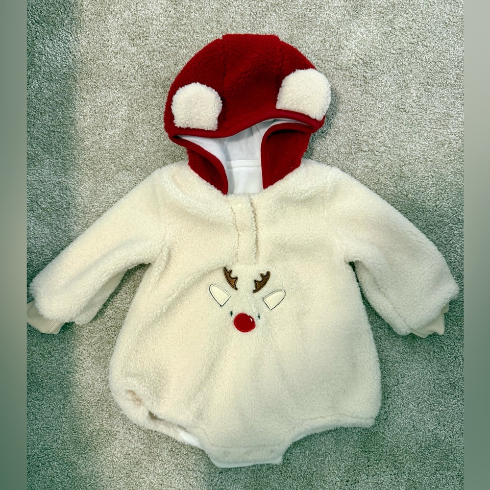 MiniOlie fleece hooded reindeer onesie 6-9 months